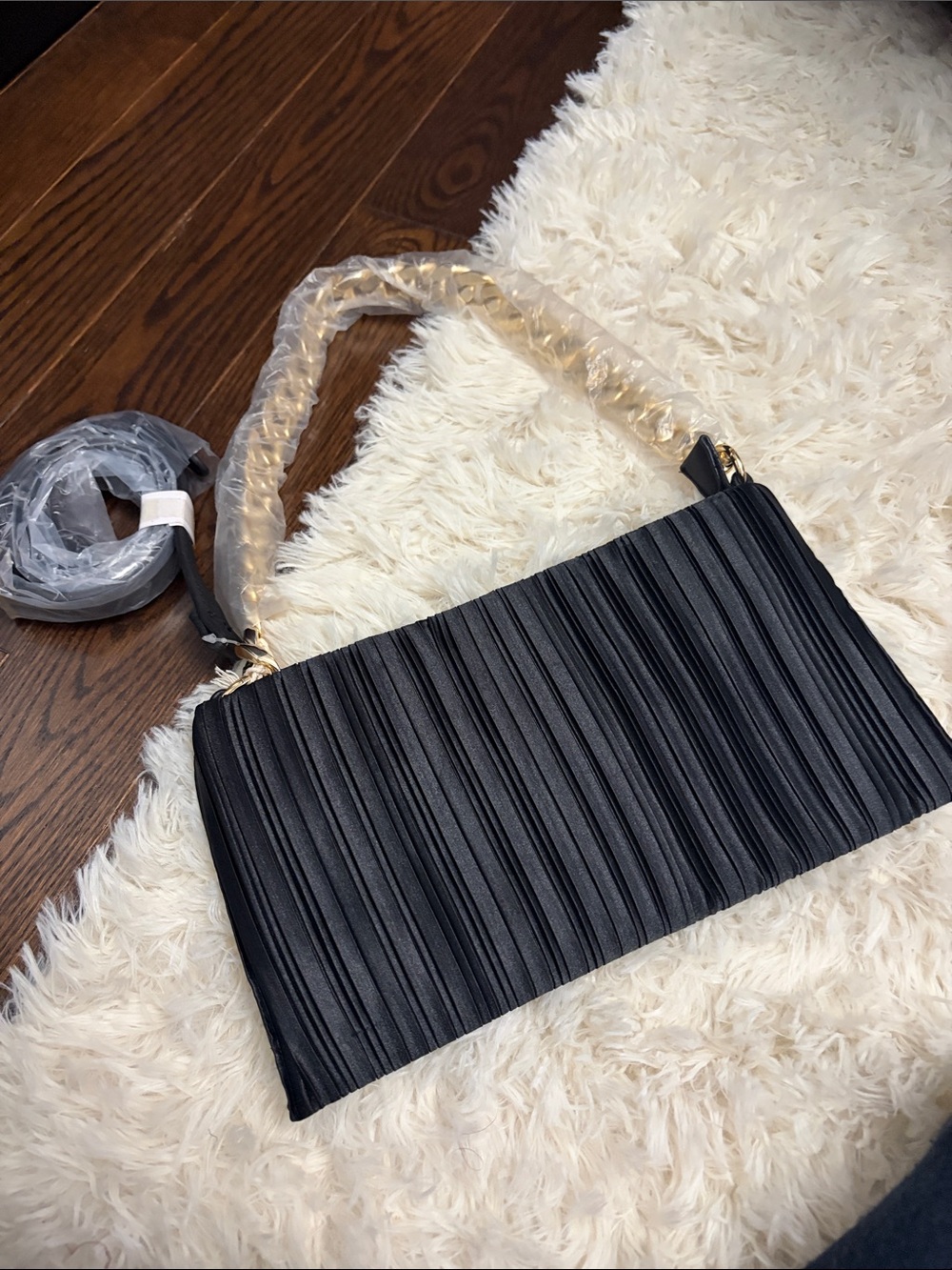 Chic Black Pleated Shoulder Bag - Elegant Evening Handbag